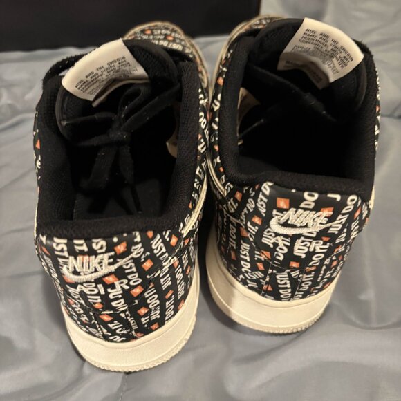 Air Force 1 Low '07 LV8 'Just Do It' low black/white/total orange US 9.5 - Picture 3 of 6